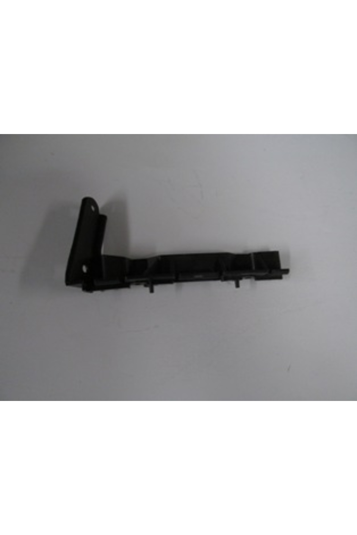 AUDI A8- 08/10; ÖN TAMPON BRAKETİ SOL PLASTİK (BFN)