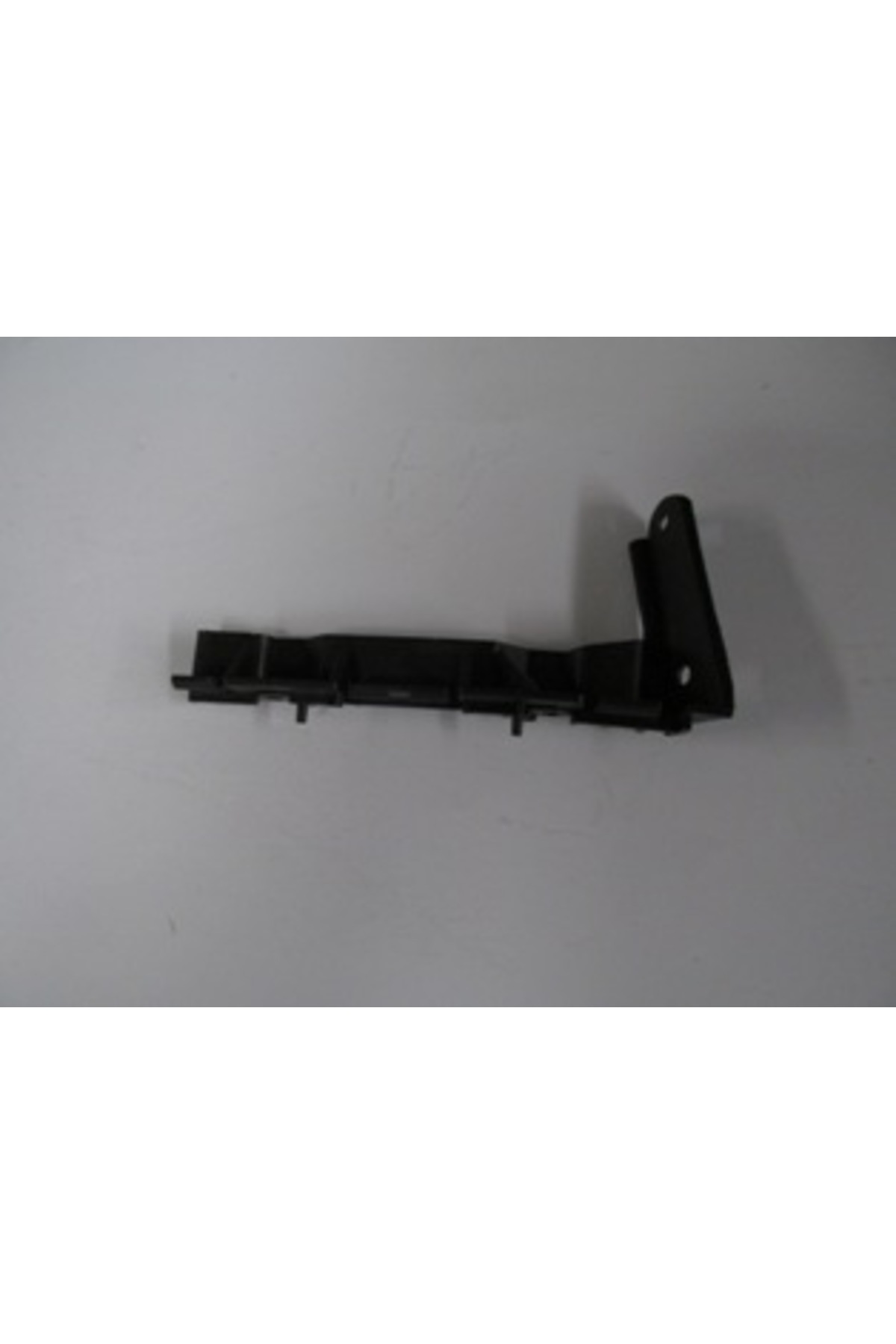 AUDI A8- 08/10; ÖN TAMPON BRAKETİ SAĞ PLASTİK (BFN) – 1
