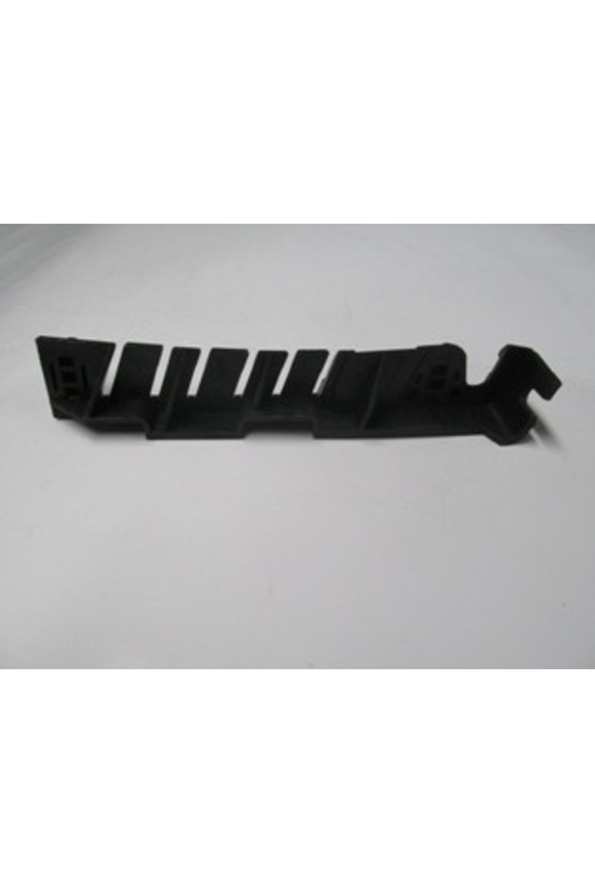 AUDI A8- 11/13; ÖN TAMPON BRAKETİ SOL (BFN) – 2